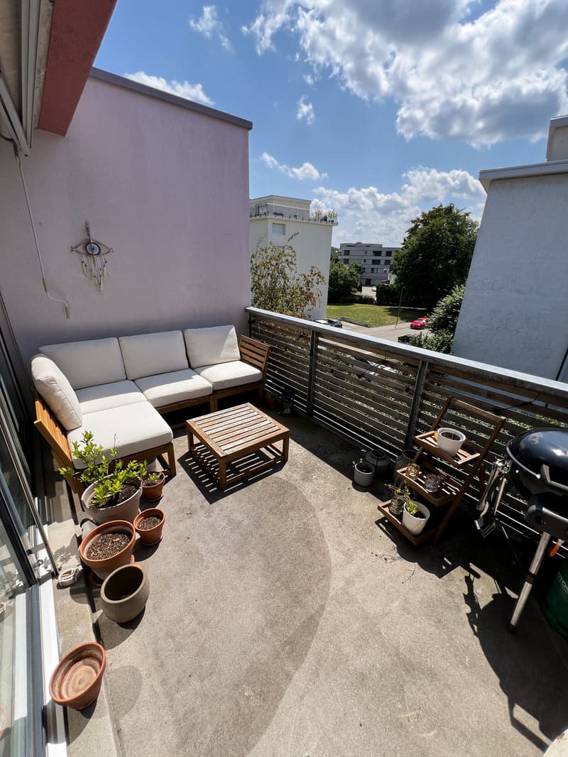 Appartement lumineux et moderne de 3,5 pièces directement à la gare d'Oberwinterthur (8)
