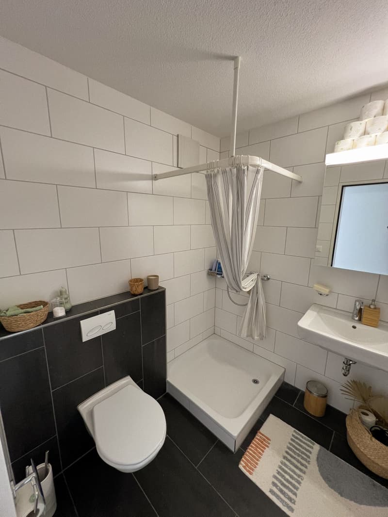 Appartement lumineux et moderne de 3,5 pièces directement à la gare d'Oberwinterthur (11)