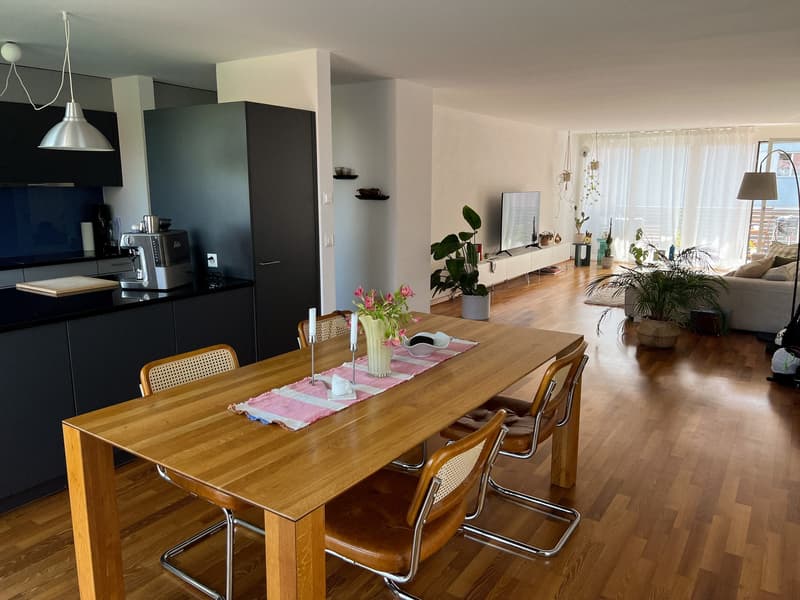 Appartement lumineux et moderne de 3,5 pièces directement à la gare d'Oberwinterthur (4)