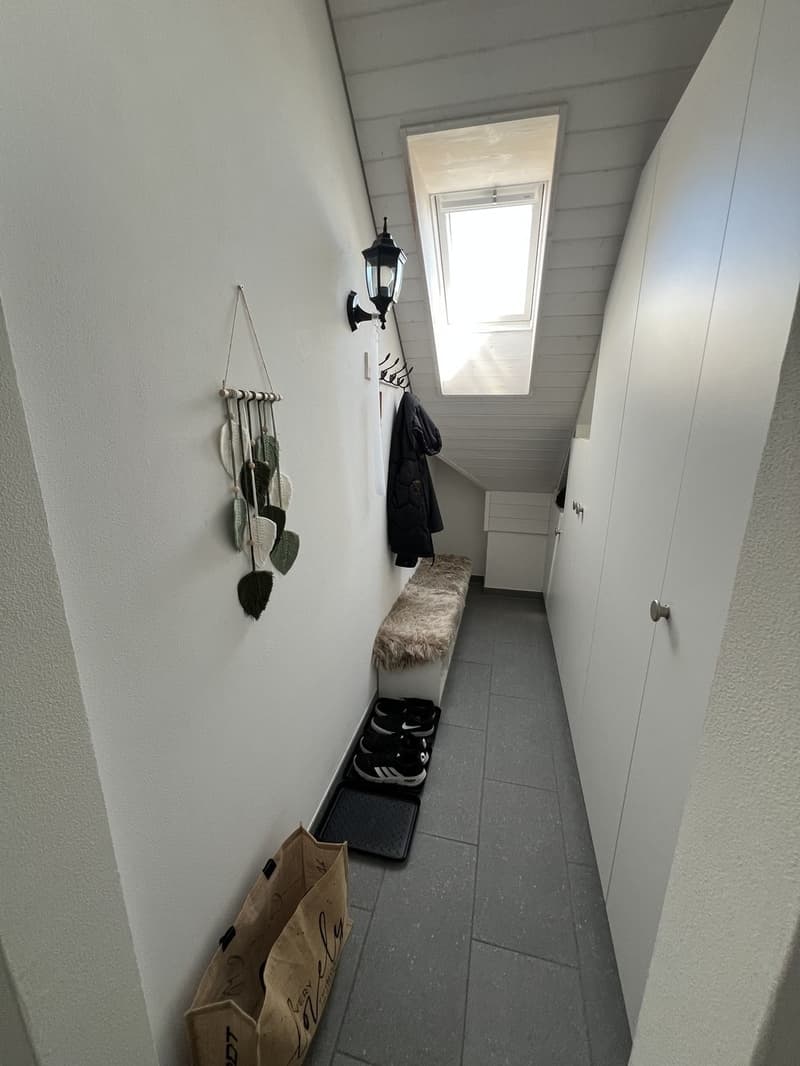 Bright 4.5-room maisonette apartment in Neerach (2)