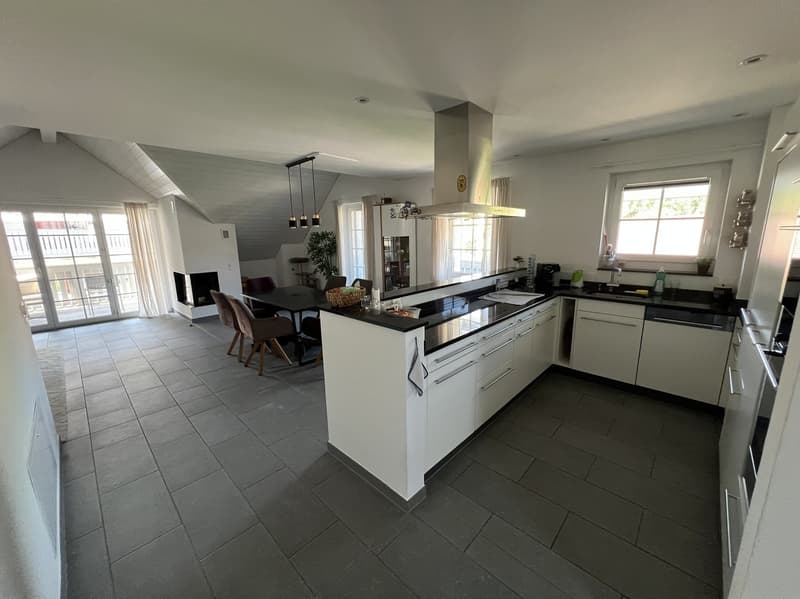 Bright 4.5-room maisonette apartment in Neerach (3)