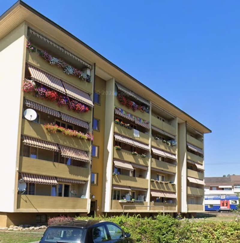 Appartamento luminoso, centrale dal 1.9.26 (2)