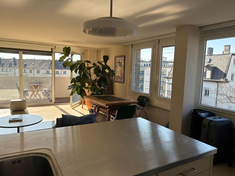 Shared flat looking for new roommate (2)