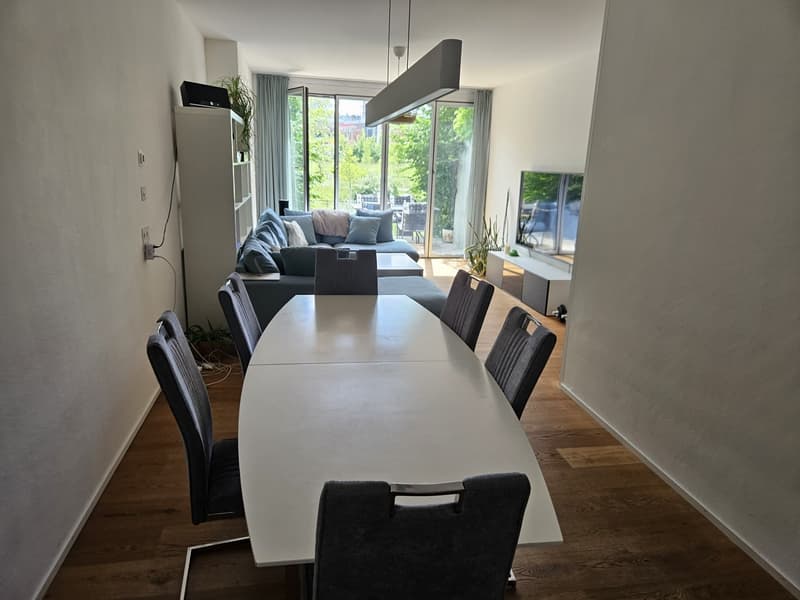 WG-Zimmer in zweistöckiger Parterrewohnung im Zwicky-Areal (3)