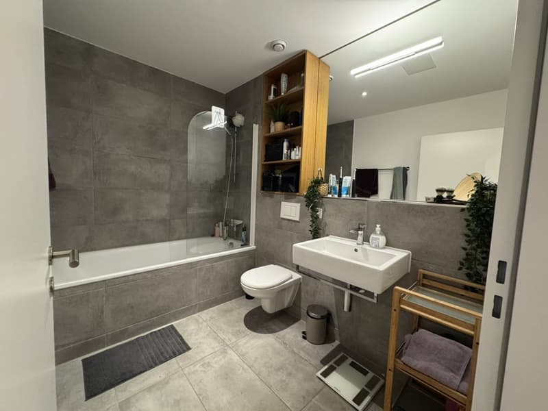 Geteiltes Badezimmer (wir haben zusätzlich ein geteiltes Gästebad)