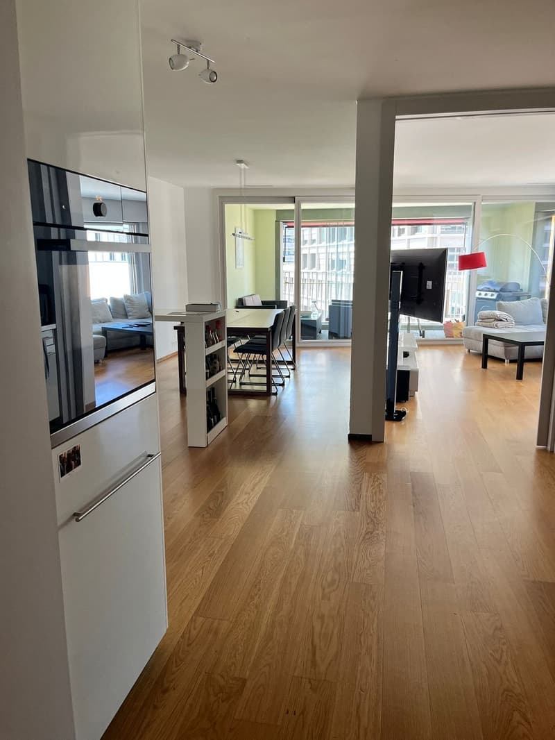 Room in modern and central penthouse flat // Start September (5)