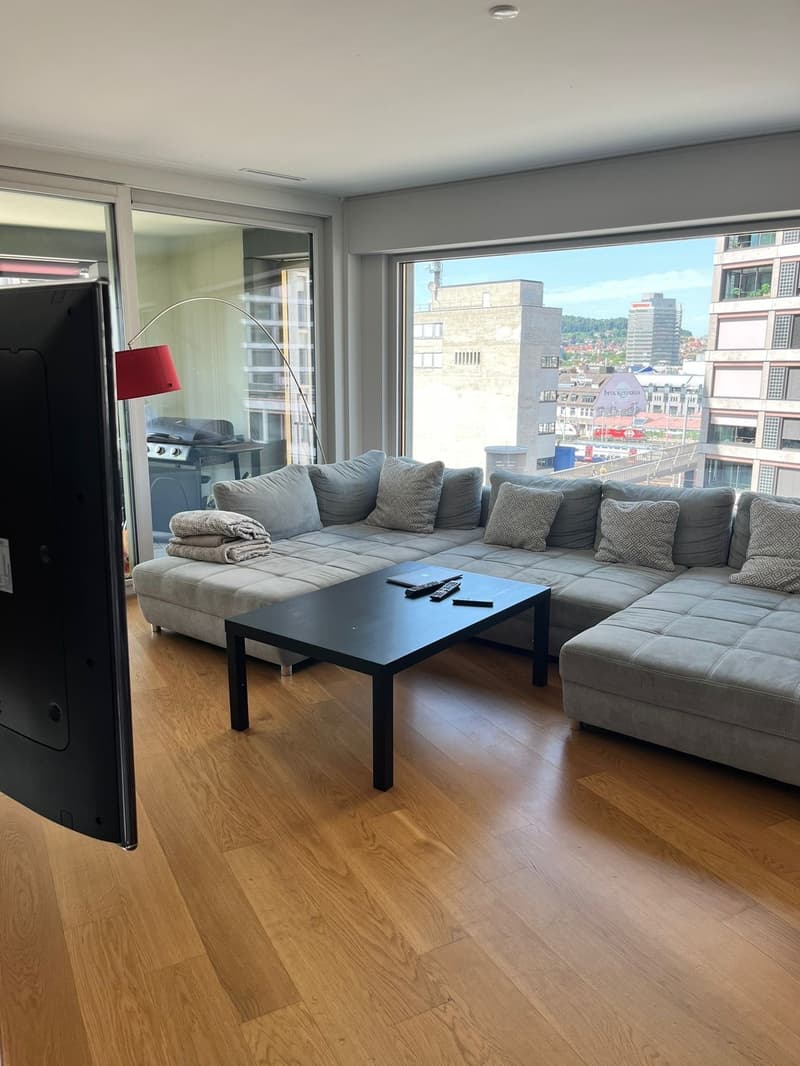 Room in modern and central penthouse flat // Start September (1)
