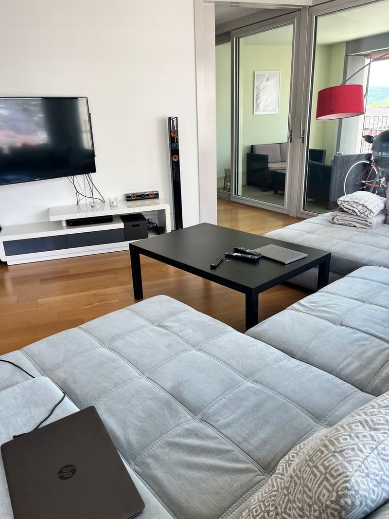 Room in modern and central penthouse flat // Start September (2)