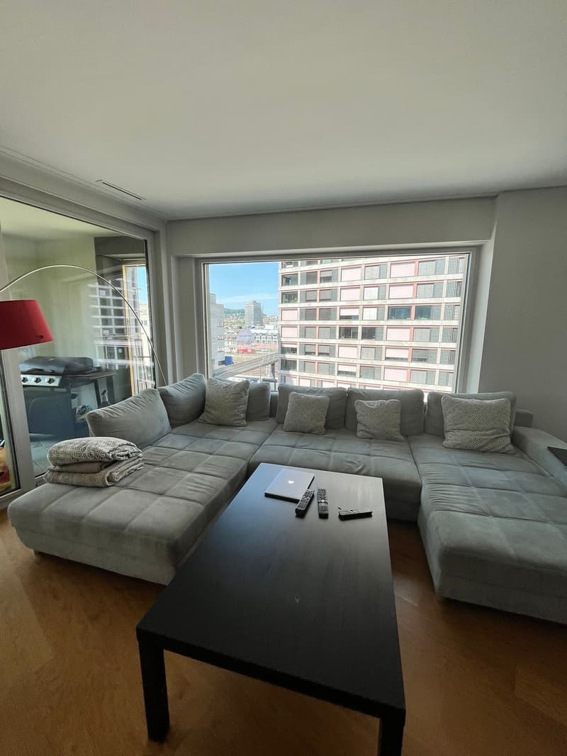 Room in modern and central penthouse flat // Start September (7)