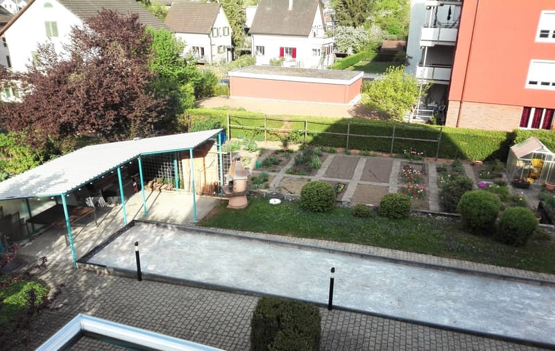 Modern 4.5-room apartment (2-person shared apartment) with barbecue area and bocce court; 10 minutes from Uster train station and city center (12)