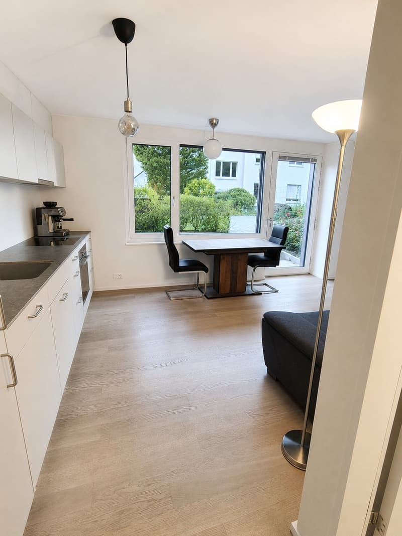 Studio moderne de 1,5 pièces avec balcon à Erlenbach ZH (6)