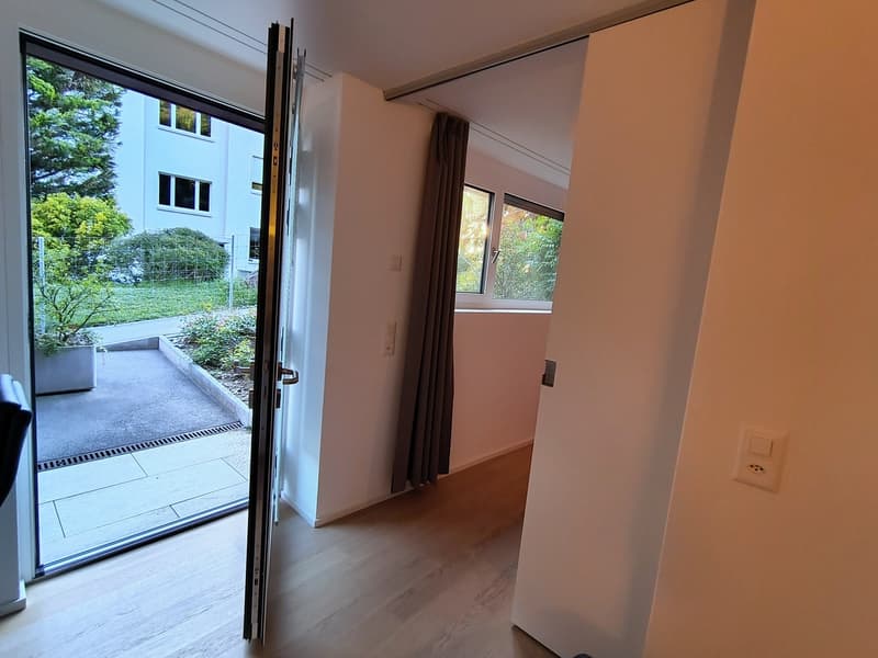 Studio moderne de 1,5 pièces avec balcon à Erlenbach ZH (8)