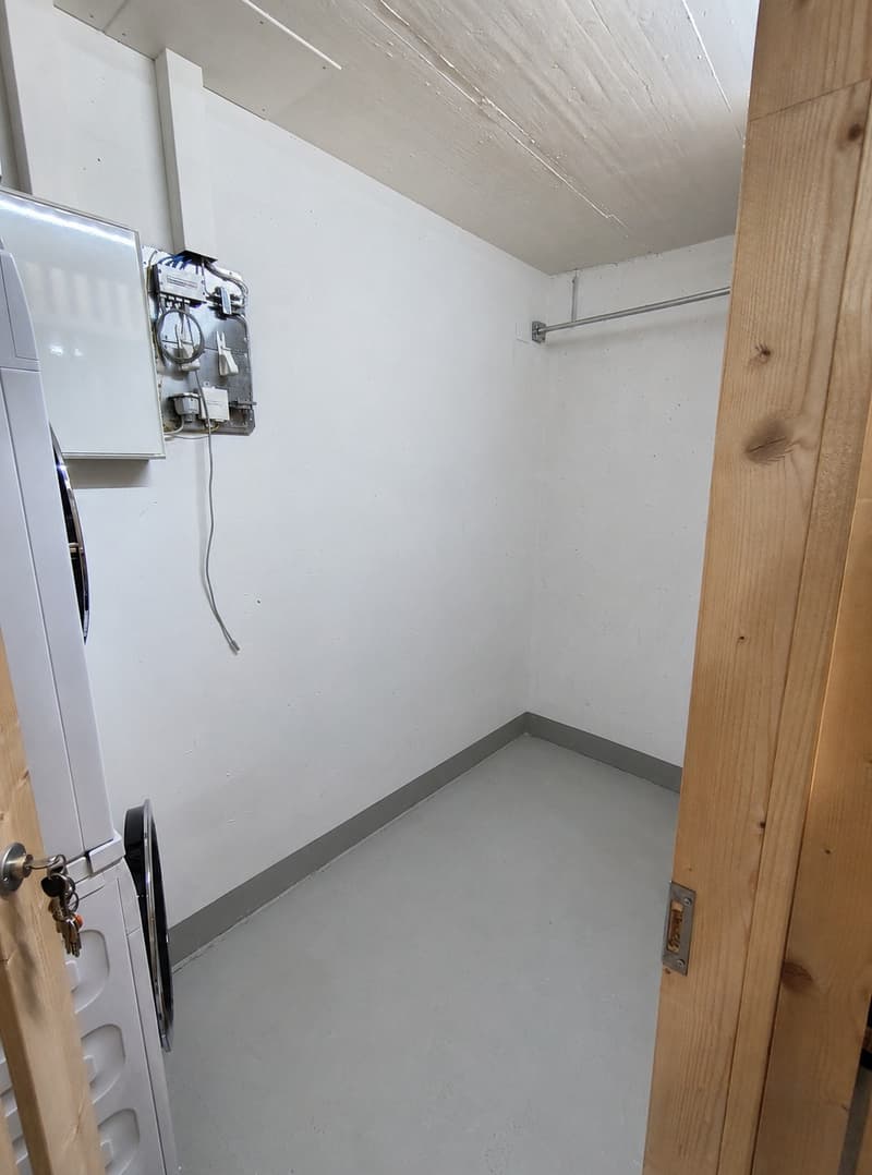 Studio moderne de 1,5 pièces avec balcon à Erlenbach ZH (12)