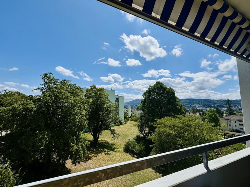 Blick vom Balkon ins Grüne