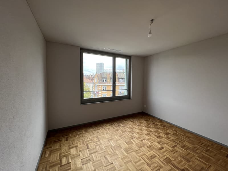 Cercasi subaffittuario: Appartamento di 3,5 locali in edificio nuovo luminoso al Röschibachplatz (6)