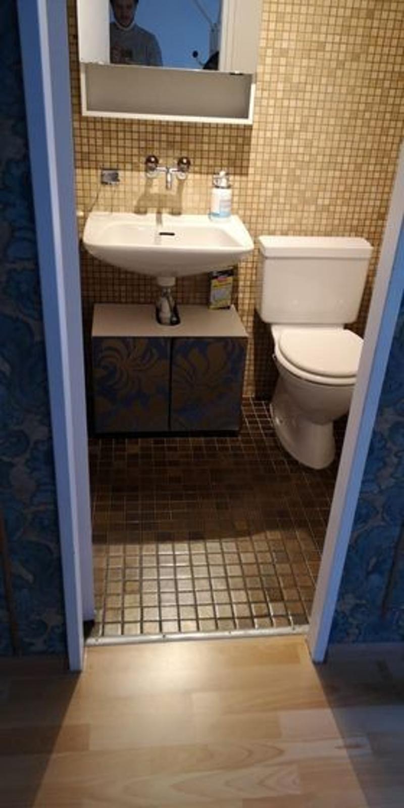 Badezimmer inkl Badewanne