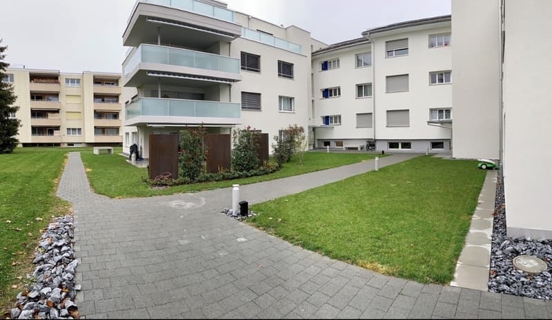 Appartement attractif de 4,5 pièces aux normes de propriétaire avec grand patio (7)