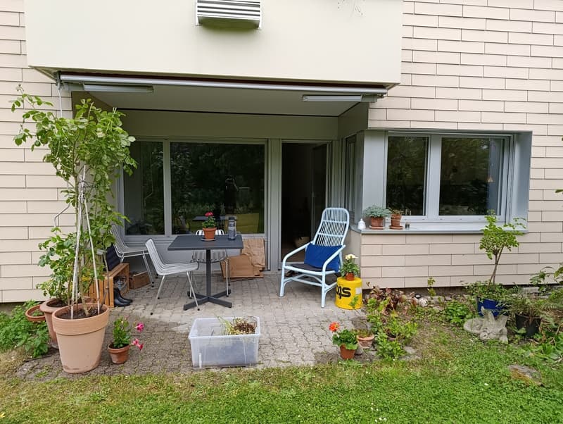 Havre de paix avec vibrations de vacances & station de vélo électrique à la porte à Zurich-Höngg, meublé & temporaire (8)