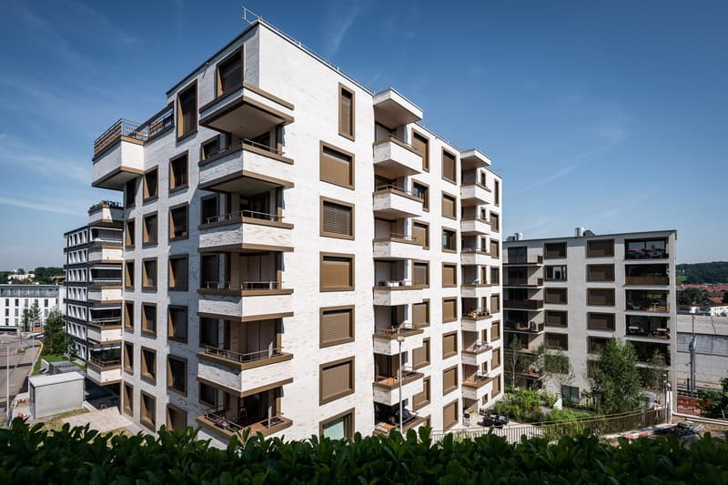 Appartamento moderno 2.5 locali con loggia a Kloten (5)