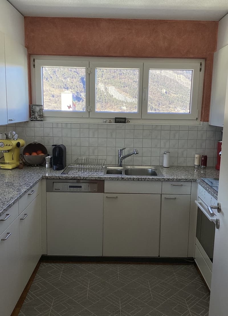 Room in shared flat for part-time students (Mon-Thu night) (5)