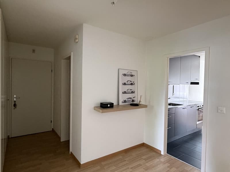 Appartement lumineux et confortable de 3,5 pièces avec balcon et place de parking à 8804 Au ZH (7)