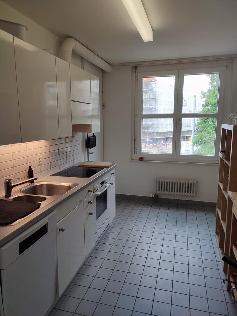 Spacious 2-room apartment in a communal settlement (2)