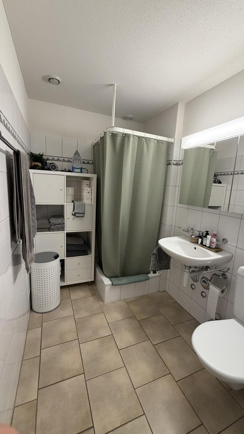 2.5-Zimmer-Wohnung, ca. 68 m², Loggia und Lift CHF 2'054 brutto, Zürich Seebach (10)
