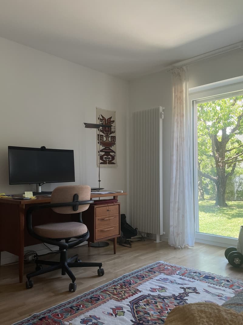 Tenant sought as of August 31, 2026 or earlier by agreement bright 2.5-room apartment in district 6 Zurich (13)