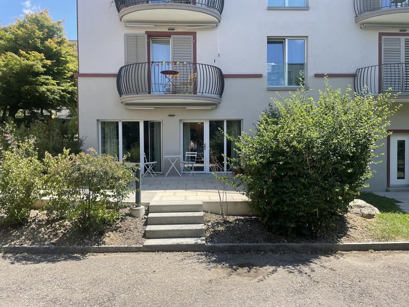 Tenant sought as of August 31, 2026 or earlier by agreement bright 2.5-room apartment in district 6 Zurich (4)