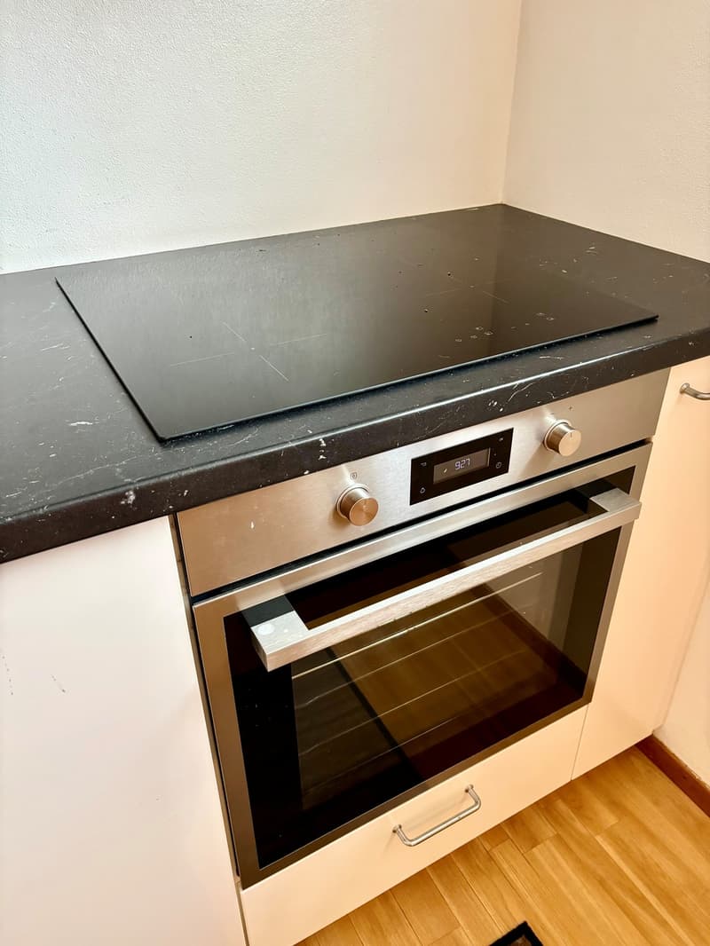 Affittiamo un grazioso e accogliente appartamento di 3½ locali a Gordevio, nel cuore della splendida Vallemaggia. L'appartamento è particolarmente adatto a persone che amano la tranquillità, la natura e il Ticino e che desiderano trovare qui, per un perio (8)