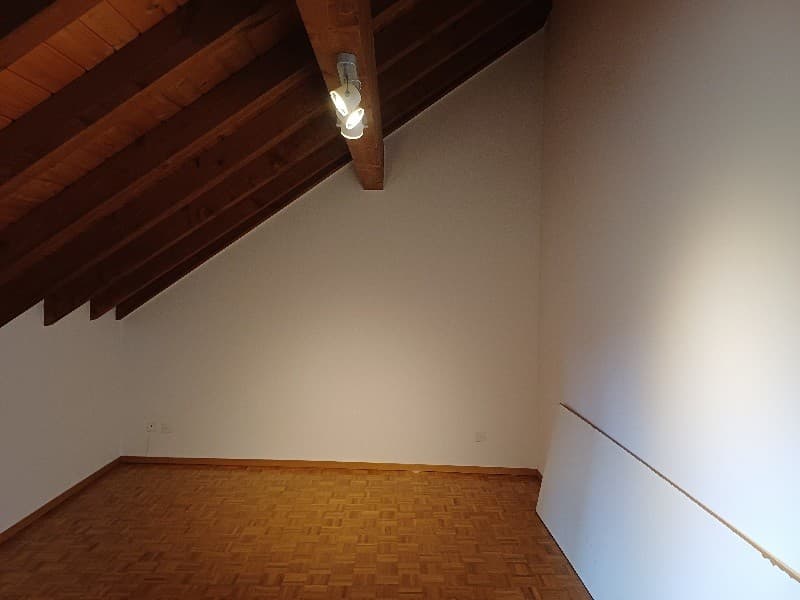 Großes Zimmer 18m2 mit Balkon im Zentrum von Freiburg (1)