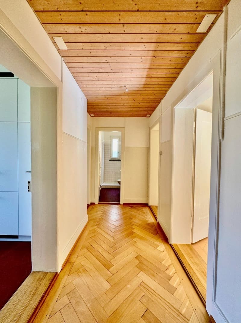 Room in old building apartment in district 6 (4)
