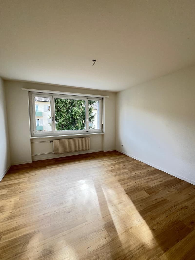 Bright 2.5-Room Apartment with Balcony in Zürich Triemli Available September 2026 (5)