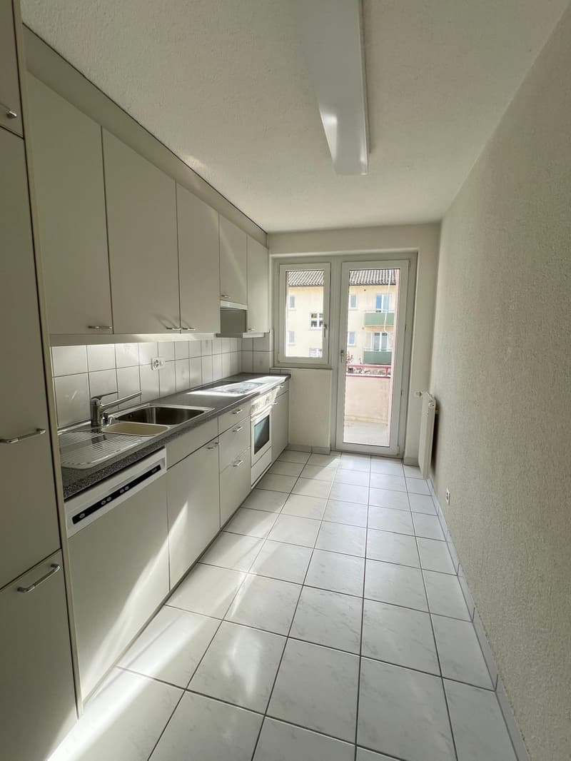 Bright 2.5-Room Apartment with Balcony in Zürich Triemli Available September 2026 (6)