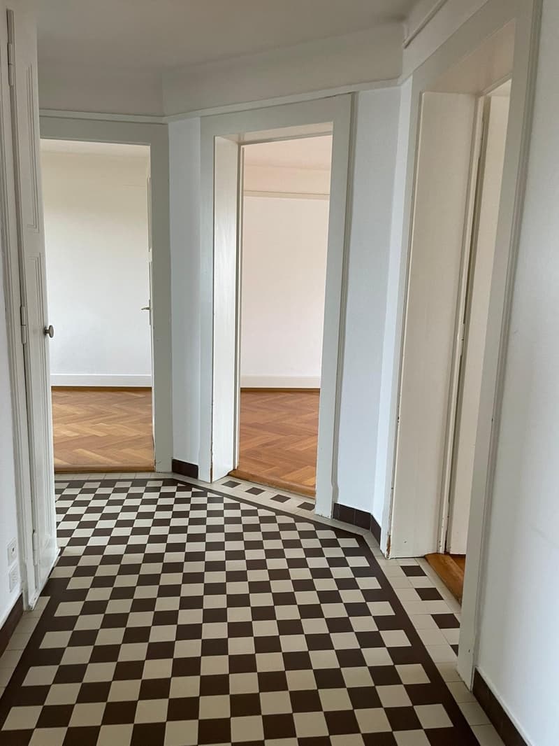 Wohnung unter der Station 3 Stück zur Miete (1)
