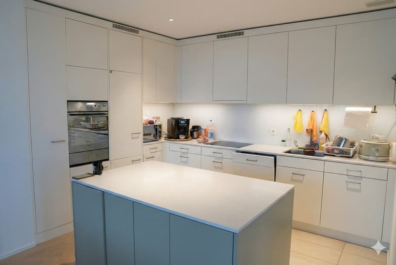 Premium furnished room in 128m² designer flat in-unit laundry, 2 bathrooms, balcony view, underfloor heating (4)