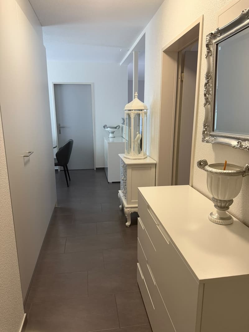 Schöne Wohnung an optimaler Lager (2)