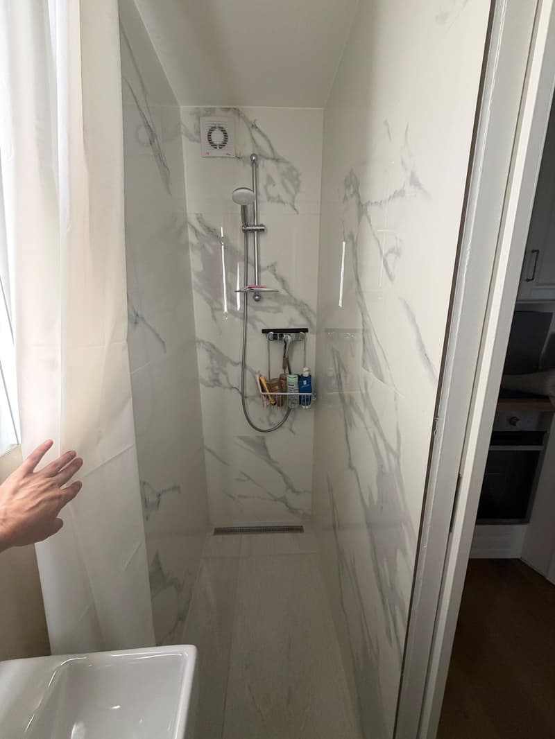 2.5-room non-smoking apartment in the old town of Aarau, partially furnished, available from September 1st or by arrangement (8)
