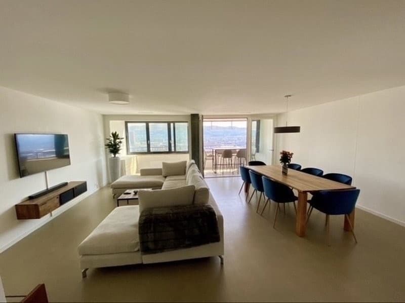 Bright & Spacious Room in Zurich (5)