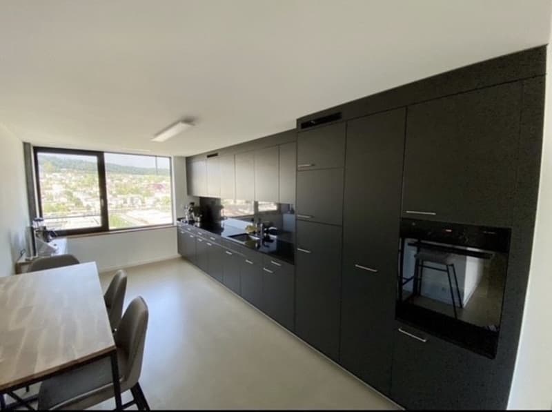 Bright & Spacious Room in Zurich (6)