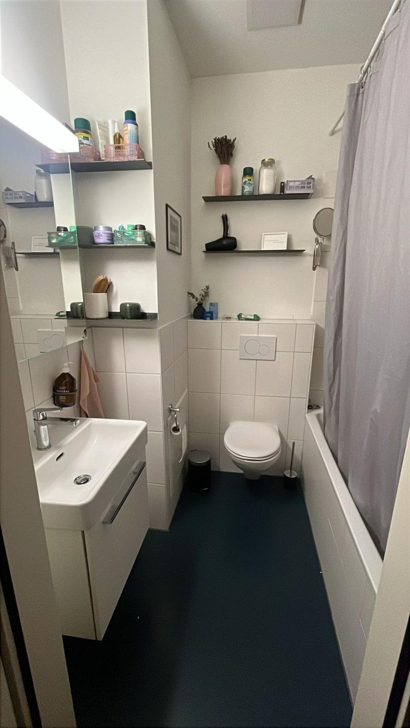 Shared flat with a view, balcony & great location in 4057, 1 room available from August (11)
