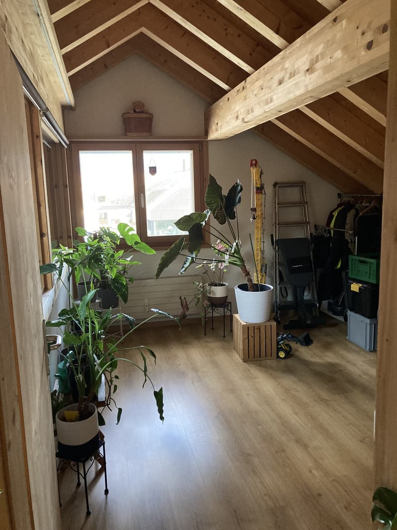 Spacious 4.5-room maisonette apartment in a central location in Schiers / GR (11)