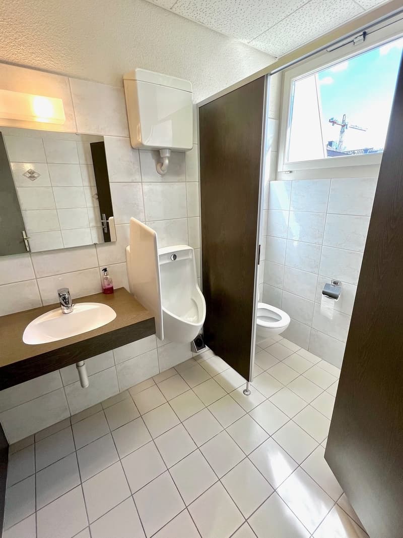 Sehr grosses Zimmer in moderner Wohnung :) (7)