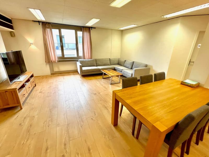 Sehr grosses Zimmer in moderner Wohnung :) (2)
