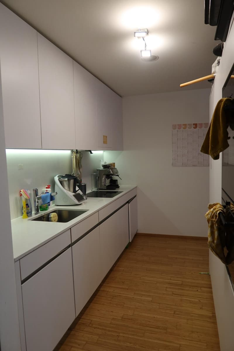 Room for 3-4 days a week in modern, bright apartment with private bathroom (4)