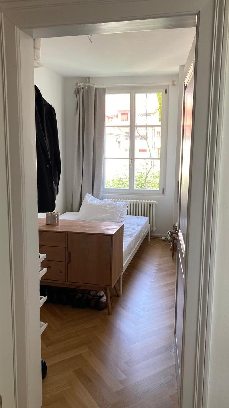 WG-Zimmer in großer Dachgeschosswohnung bis Ende Oktober (1)