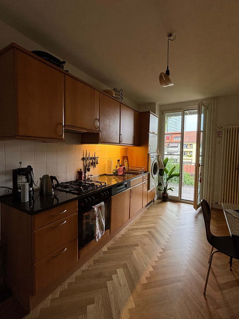 WG-Zimmer in großer Dachgeschosswohnung bis Ende Oktober (2)