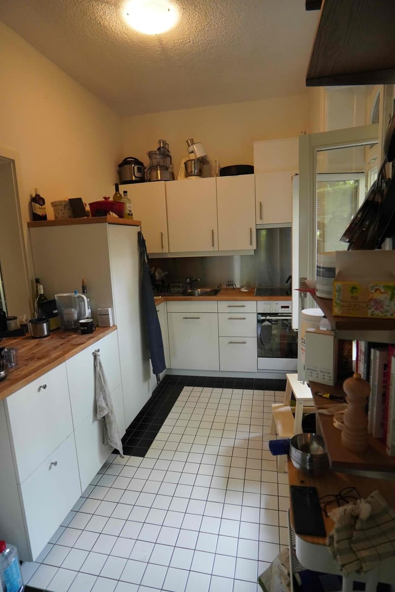 Charming 2.5-Room Ground Floor Apartment with Garden near Lake Zürich Seestrasse, 8038 Zürich (5)
