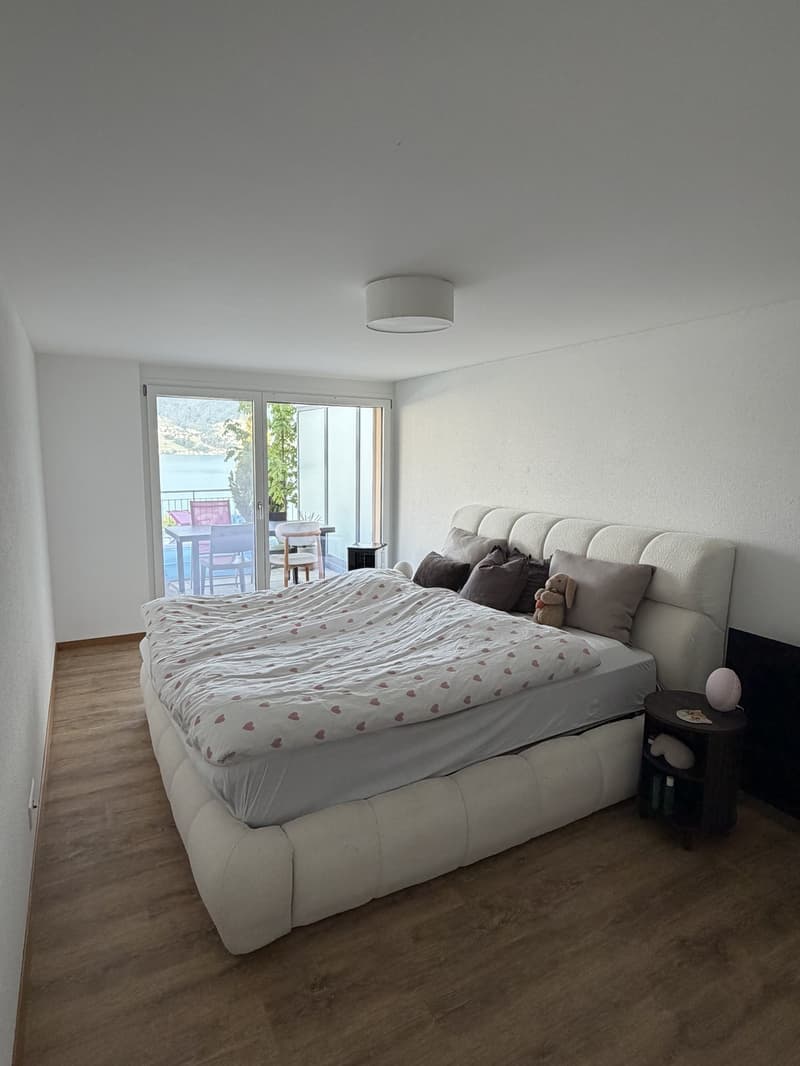 Charming 4.5-room maisonette apartment with balcony and view in Immensee (1)
