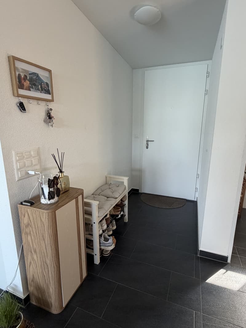 Charming 4.5-room maisonette apartment with balcony and view in Immensee (11)